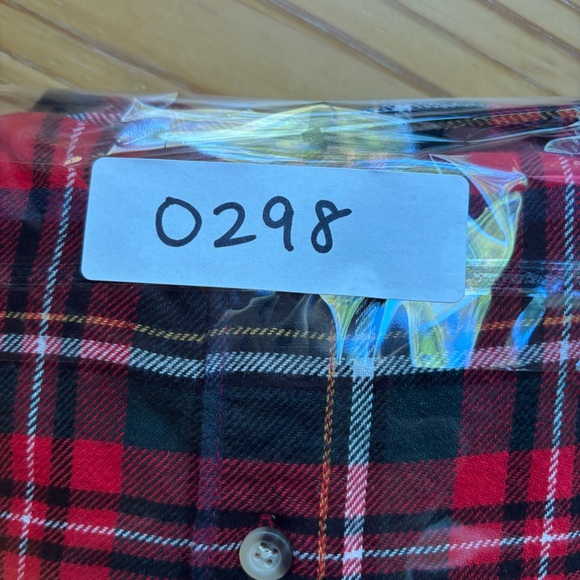 Old Navy Women’s the Boyfriend Red Plaid Flannel L Cabincore Holiday - Picture 14 of 14